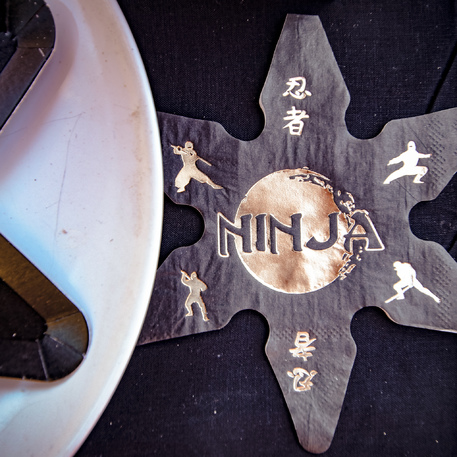 16 Guardanapos 32x28cm Ninja