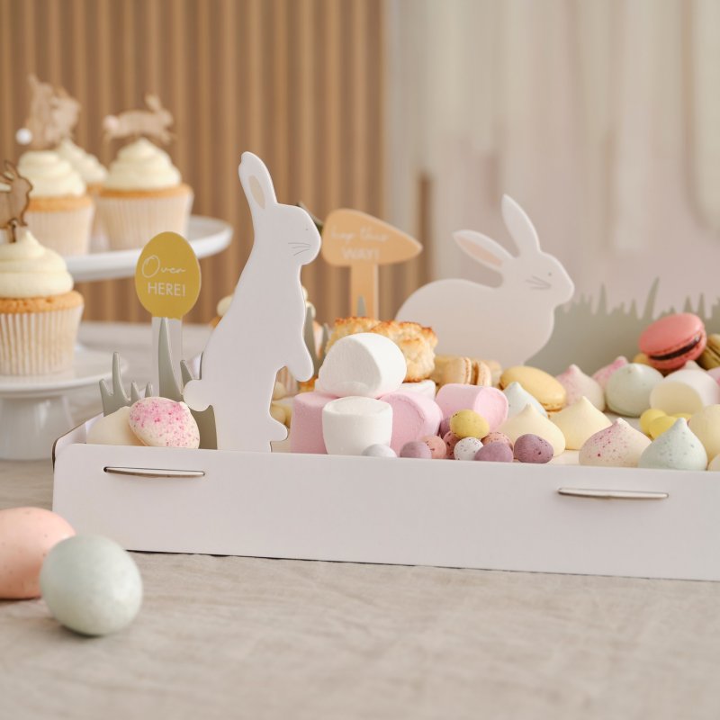 Treat Stand Cenário de Caça ao Ovo com Coelhos - Páscoa
