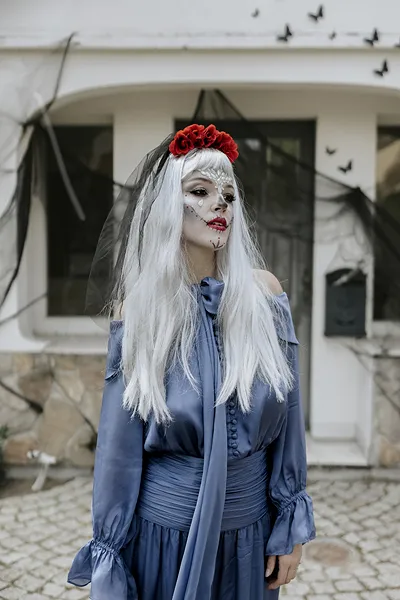 Bandolete com Véu e Rosas - Halloween