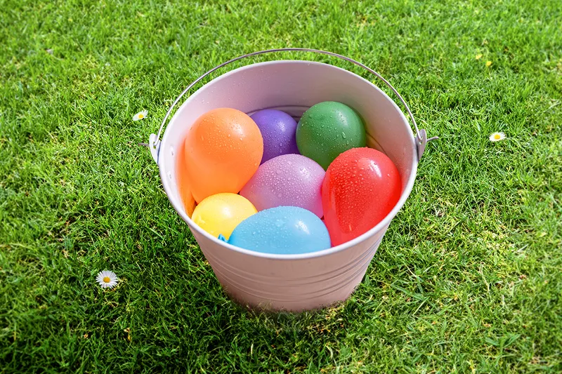 100 Balões de água