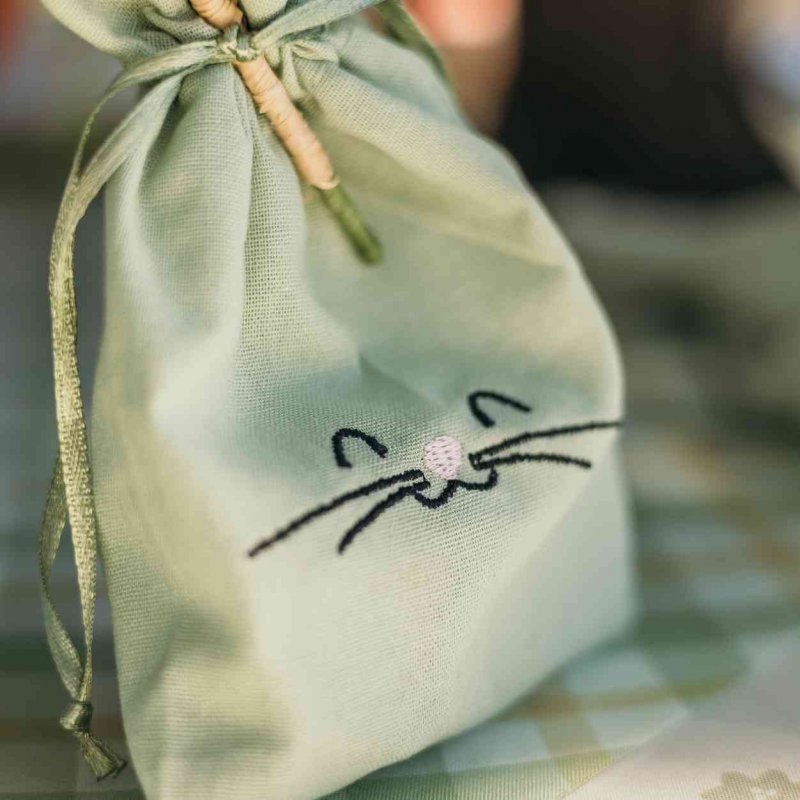 3 Saquinhos Orelhas de Coelho Tecido