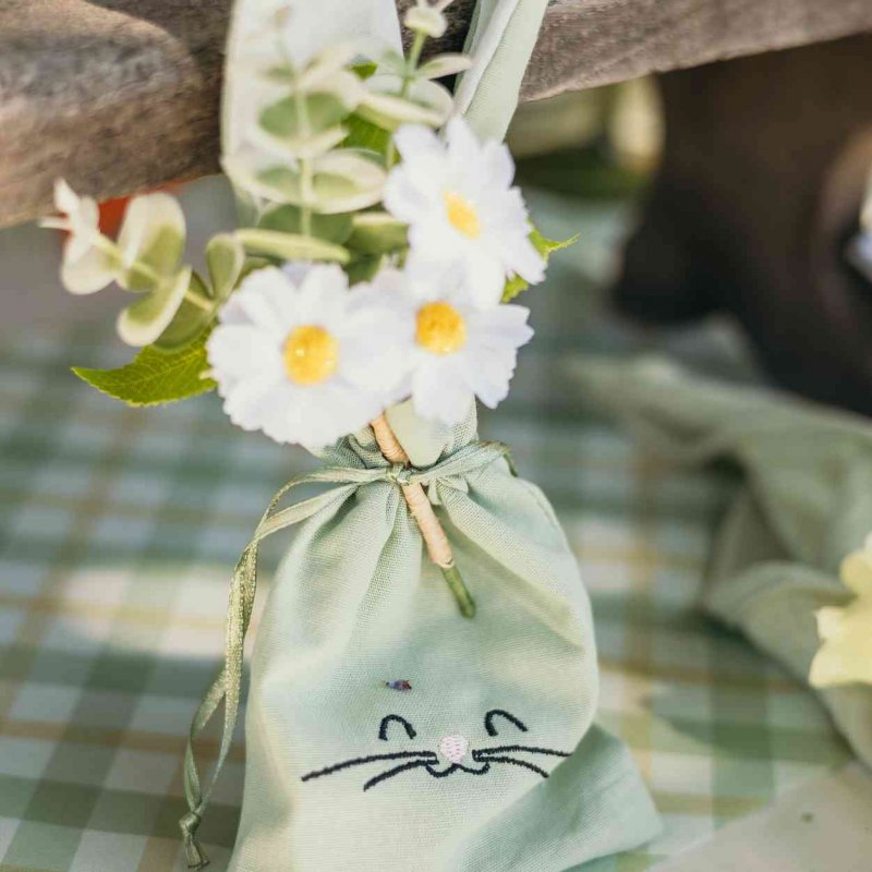 3 Saquinhos Orelhas de Coelho Tecido